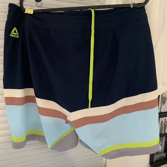 Reebok Boardshorts with mesh liner - Picture 2 of 3